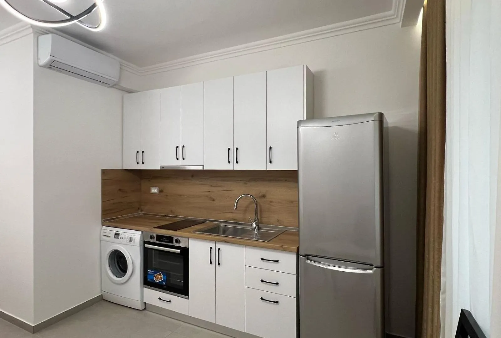 アパート Seaside Family Apartament 1 Shëngjin アルバニア
